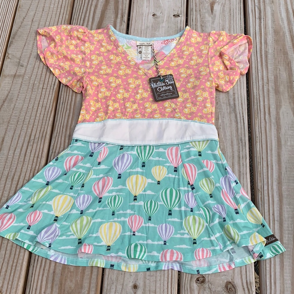Matilda Jane balloon flower top with flutter sleeves size 10